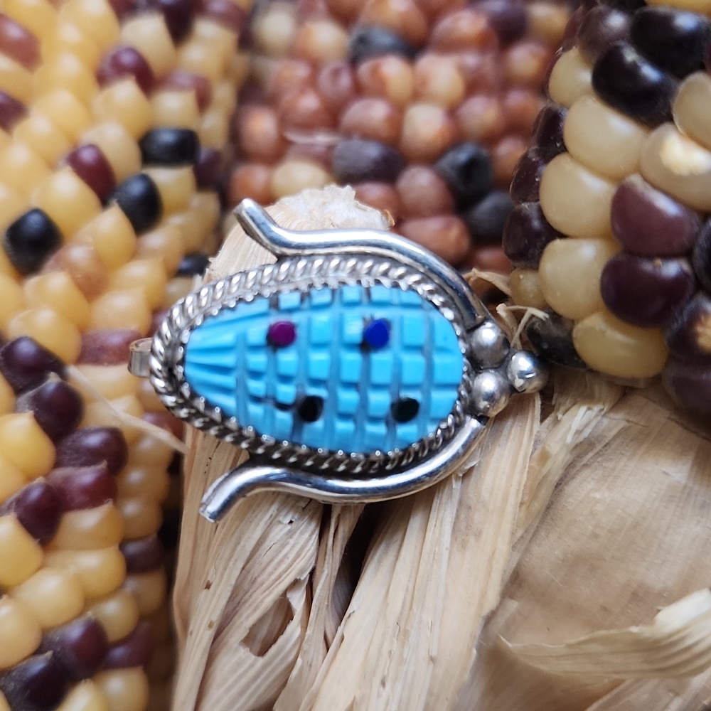 Adorable NWOT Native American Zuni Turquoise Inlaid Corn Pendant 🌽 🩵♥️